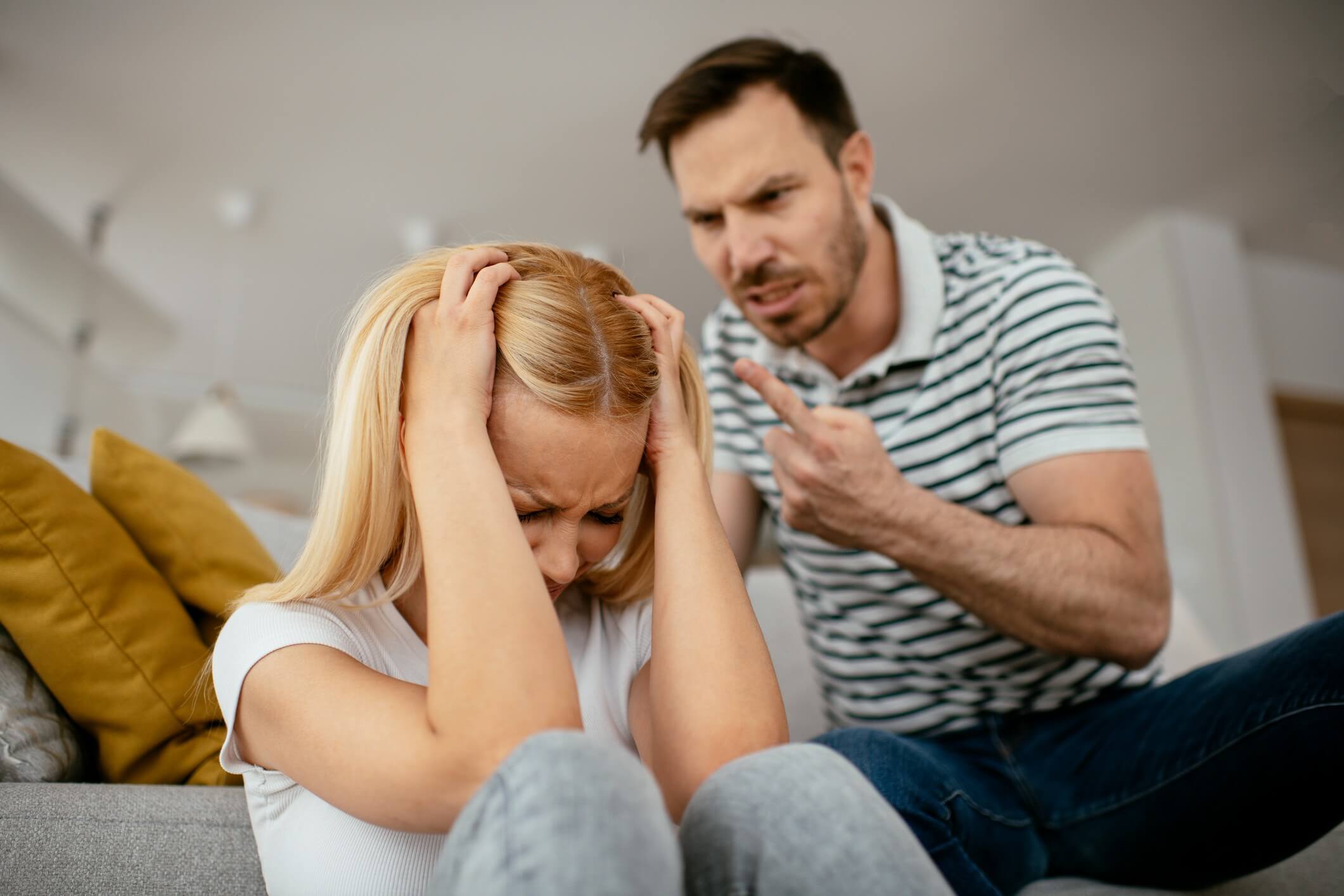 Relacionamento abusivo: saiba o que é e como identificá-lo
