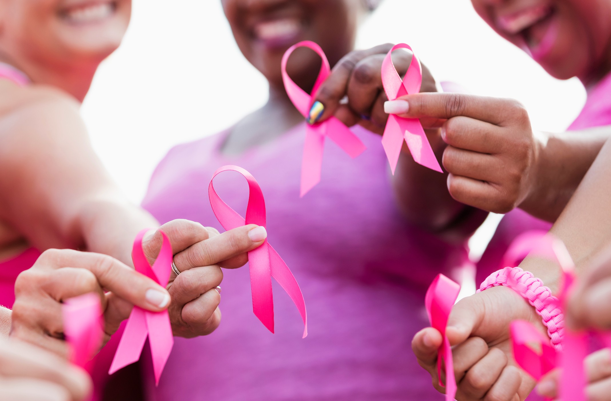 Outubro Rosa: saiba mais sobre câncer de mama e a campanha de conscientização