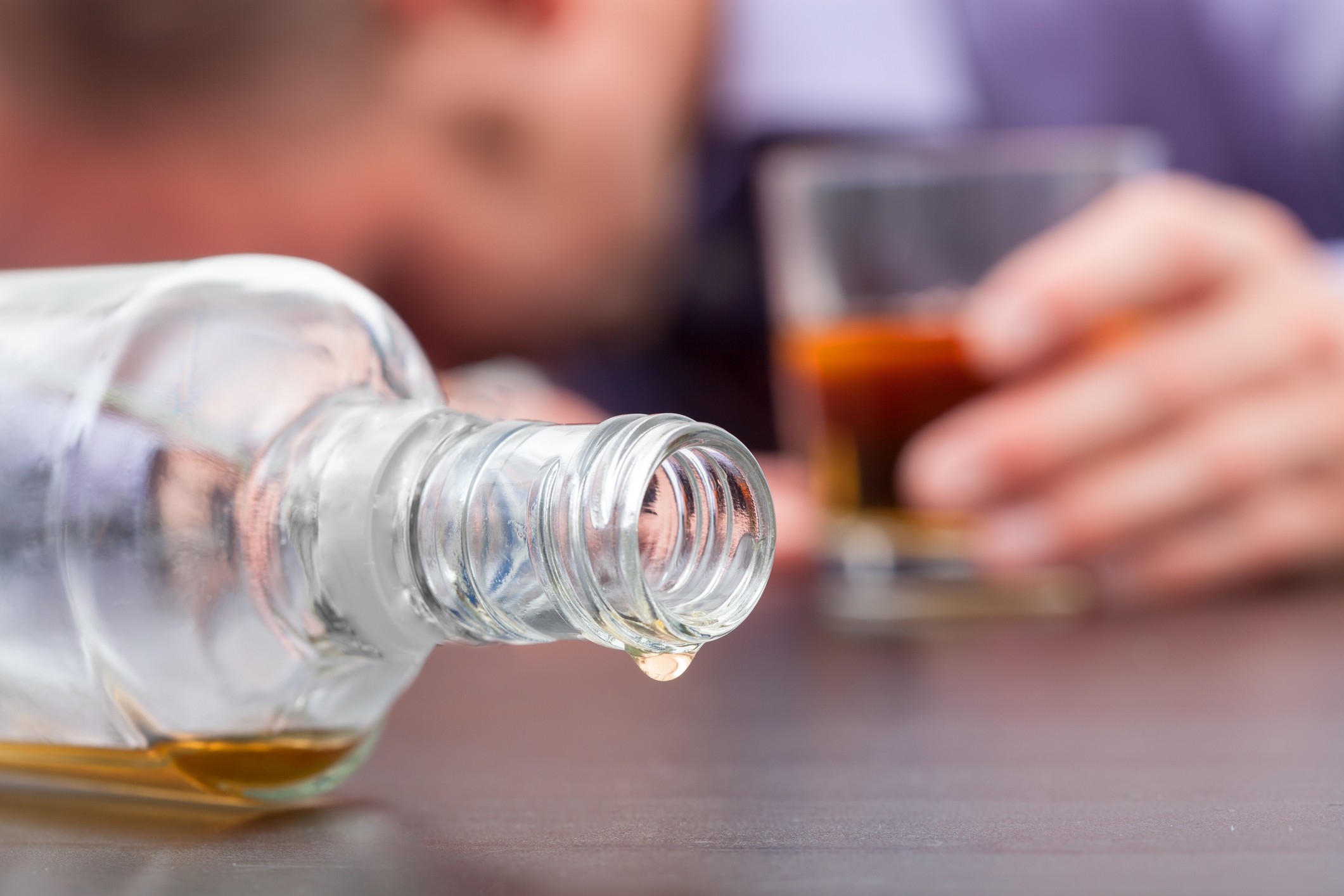 Alcoolismo: como identificar a dependência e tratar?