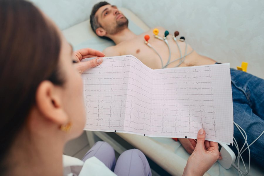 Eletrocardiograma: entenda como é feito e para que serve este exame