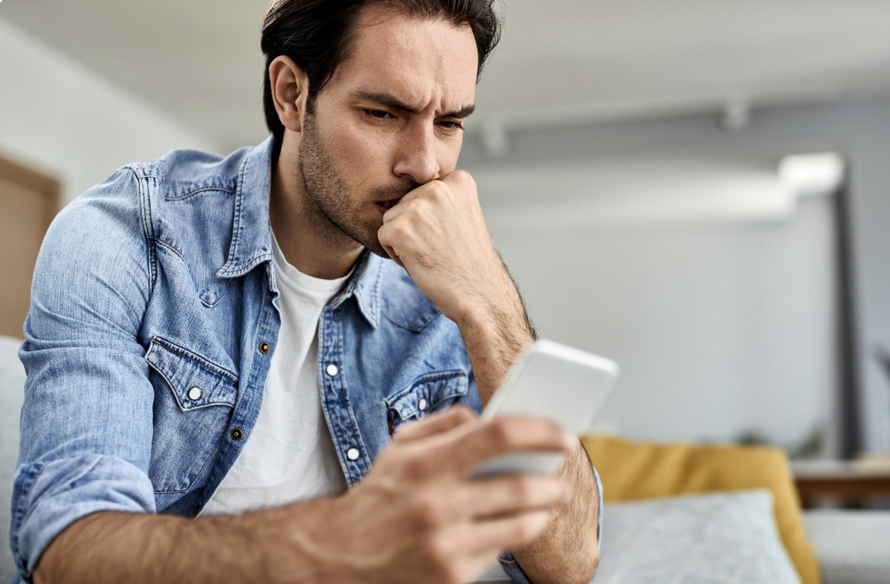 Doomscrolling: Como o Consumo Excessivo de Notícias Afeta a Saúde Mental