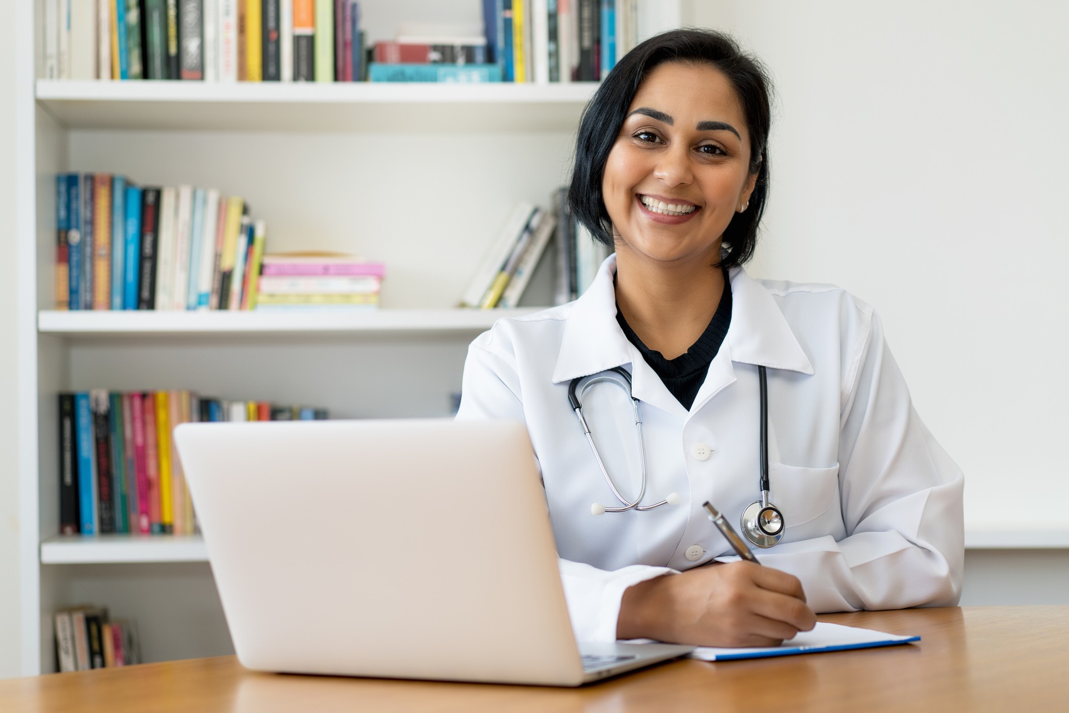 O que faz o médico oncologista? Conheça essa área!